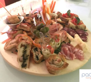 Aperitivo a Napoli: Tutti pazzi per i cocktail e taglieri di qualità del Pacù 