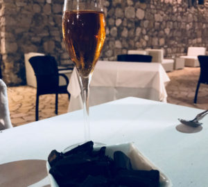 Blu Stone Restaurant: Un piccolo paradiso gastronomico a Castellammare 