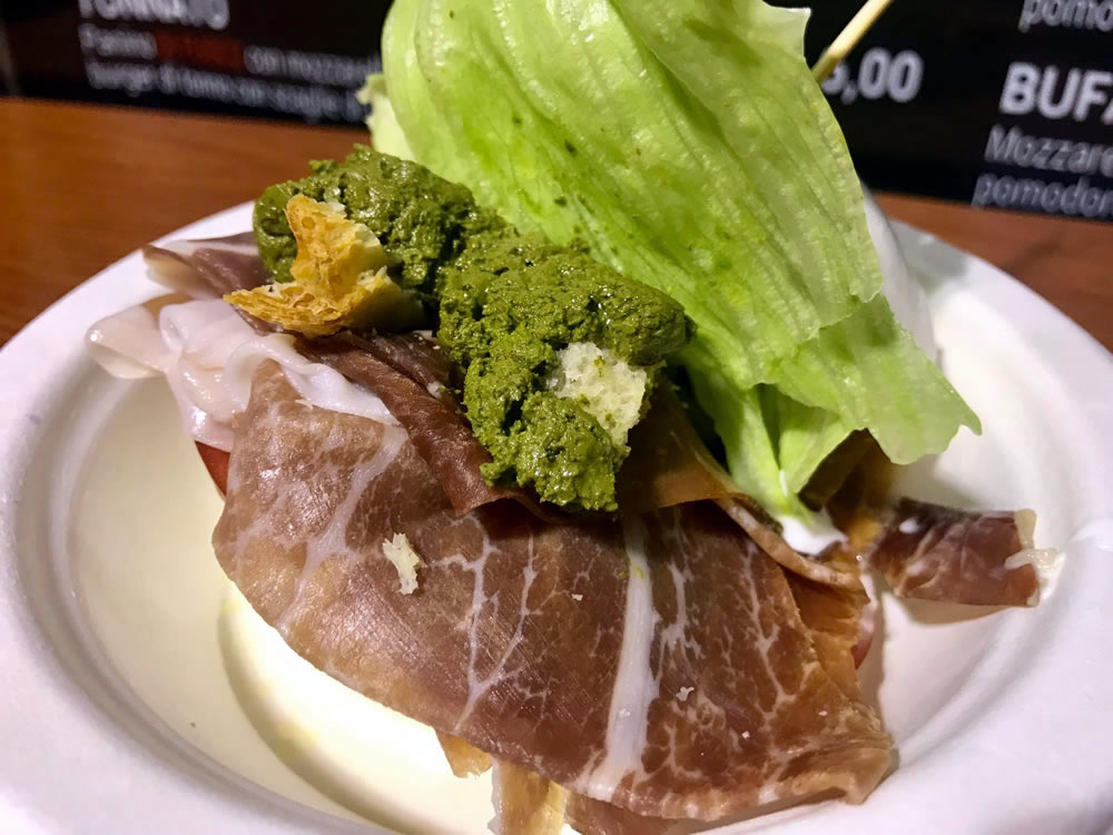 Pupatella street mozzarella di bufala