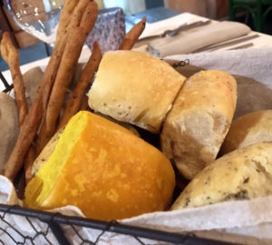 FaceFood: il nuovo format di Lino D’Angiò dedicato al mondo del gusto 