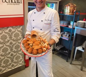 La Dea Bendata e il suo happy birthday! Compie 5 anni 