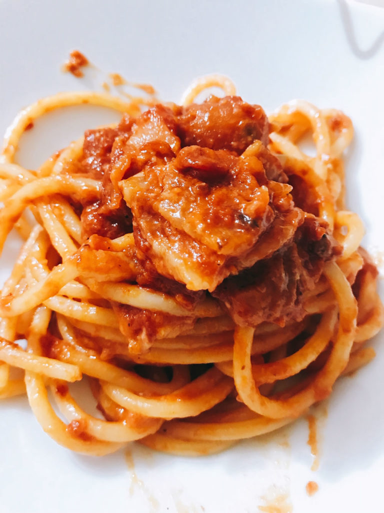 Amatriciana con bucatini Marulo