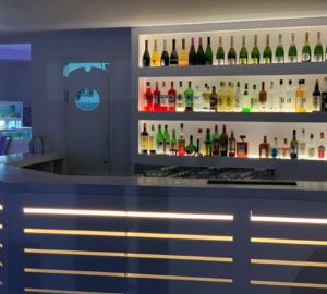 ‘A fenestella: ristorante dal mix di profumi di mare nella cornice del Golfo di Napoli 